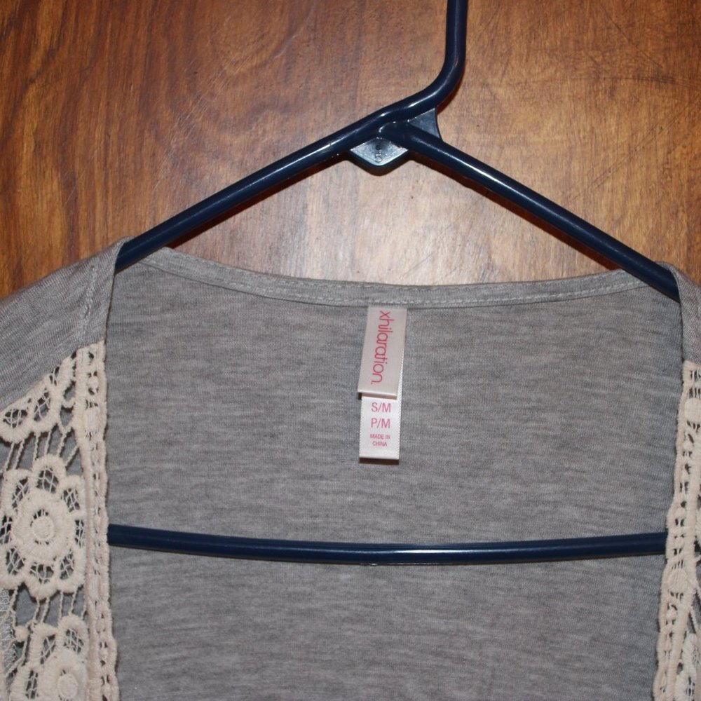 Women's Cardigan - Picture 2 of 3